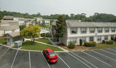 West Oaks Apartments in Orlando, FL - Building Photo - Building Photo