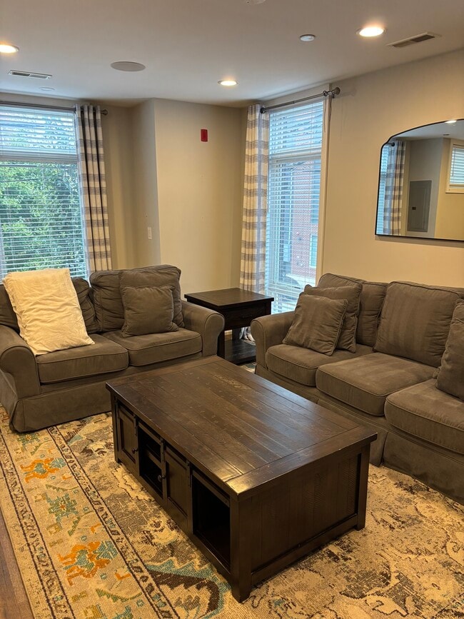 769 N Uber St, Unit B in Philadelphia, PA - Building Photo - Building Photo