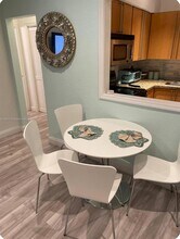 8401 Crespi Blvd in Miami, FL - Building Photo - Building Photo