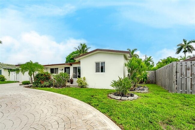 919 SE 17th St in Deerfield Beach, FL - Building Photo - Building Photo