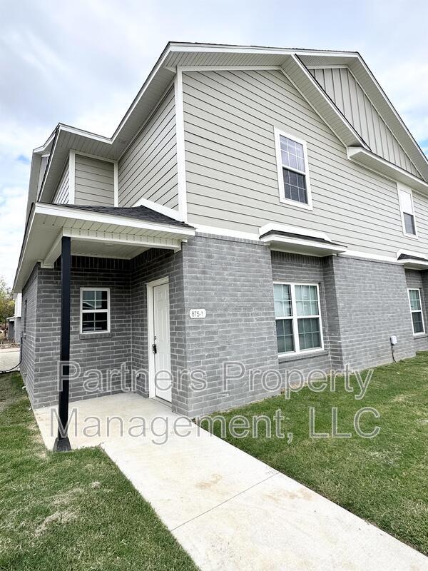 875 S Amarillo Ave in Fayetteville, AR - Building Photo - Building Photo