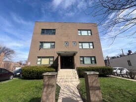 734 E 95th St in Chicago, IL - Building Photo