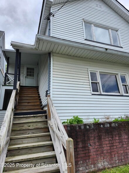 1123 Lafayette St in Scranton, PA - Building Photo - Building Photo