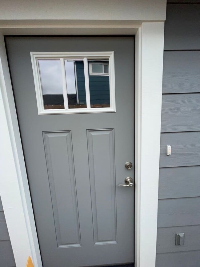 property at 1115 Chelsea Wy