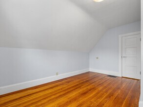 57 Hawthorne St, Unit 2 in Somerville, MA - Building Photo - Building Photo