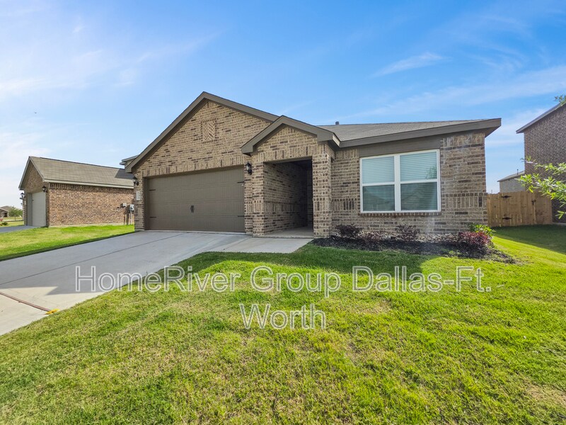 246 Shaw Creek Blvd in Ferris, TX - Building Photo