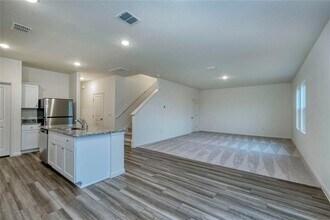 1004 Sika Cv in Hutto, TX - Building Photo - Building Photo