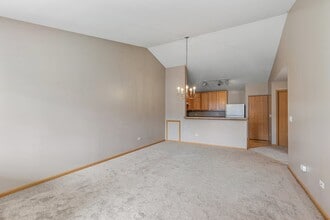 219 Silverstone Dr in Carpentersville, IL - Building Photo - Building Photo