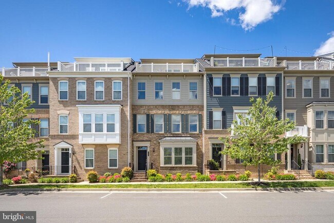 1705 Cottonwood Grove Rd in Dumfries, VA - Building Photo - Building Photo