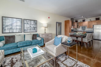 Northpoint At 68 in High Point, NC - Building Photo - Interior Photo