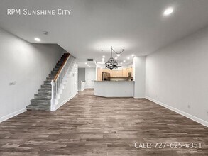 11555 Gulf Blvd in Treasure Island, FL - Building Photo - Building Photo