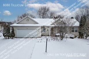 8080 Tillicum Grove NE in Rockford, MI - Building Photo