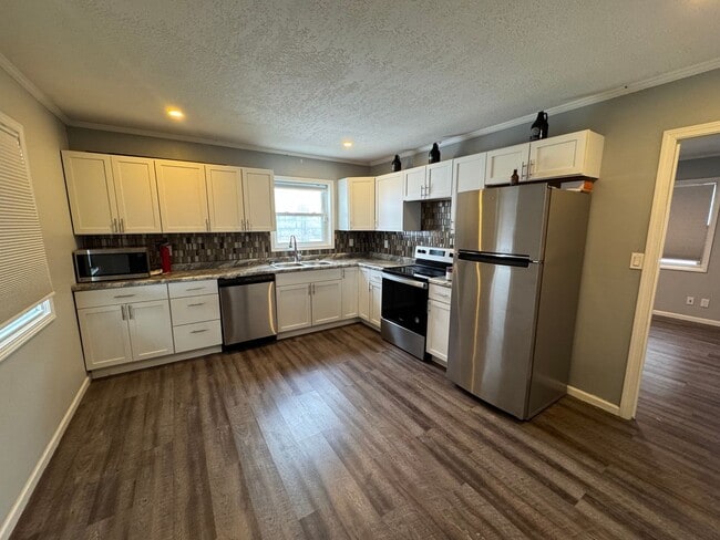 1530 Spring St in Davenport, IA - Building Photo - Building Photo