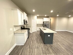 8563 Rosefield Dr N in Mobile, AL - Building Photo - Building Photo