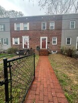 409 Laverne Ave in Alexandria, VA - Building Photo