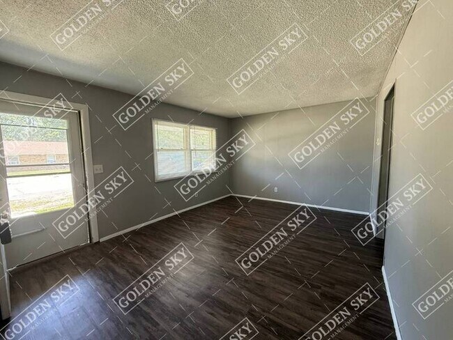 6407 E Piccadilly Rd in Muncie, IN - Building Photo - Building Photo