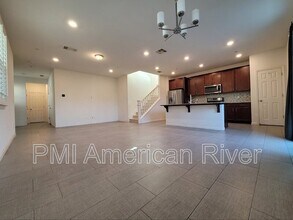 8183 Kramer Rnch Ln in Elk Grove, CA - Building Photo - Building Photo