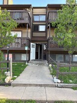 1325 N Meridian Ave, Unit 107 in Wichita, KS - Building Photo