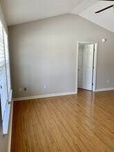 205 Holland Ridge Dr in La Vergne, TN - Building Photo - Building Photo