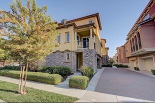 581 Selby Lane in Livermore, CA - Building Photo