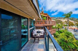 174 Cliff Dr in Laguna Beach, CA - Building Photo - Building Photo