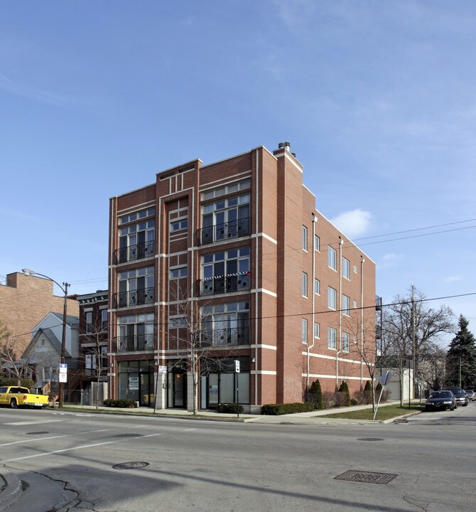 3101 N California Ave in Chicago, IL - Foto de edificio