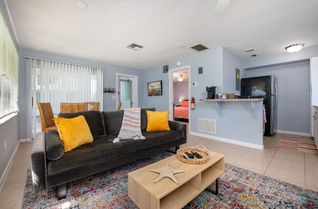 620 SE 47th St in Cape Coral, FL - Foto de edificio - Building Photo