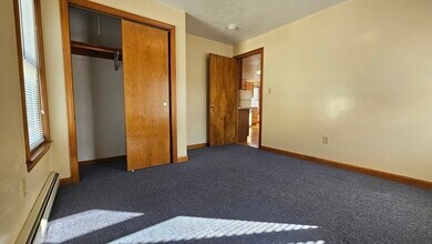 6 Pond St in Spencer, MA - Building Photo - Building Photo