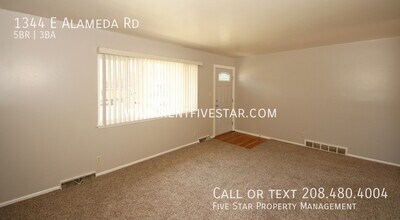 1344 E Alameda Rd in Pocatello, ID - Building Photo - Building Photo