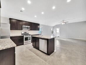 29711 Breakwater Dr in Katy, TX - Building Photo - Building Photo