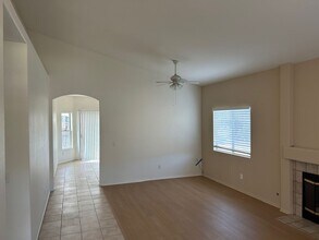 25949 Monaco Way in Murrieta, CA - Foto de edificio - Building Photo