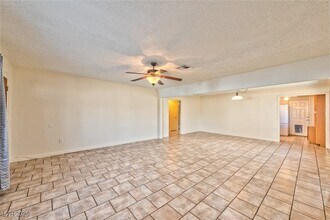 113 Cedar St in Henderson, NV - Building Photo - Building Photo