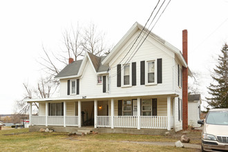 East Hill Apartments in Lapeer, MI - Building Photo - Building Photo