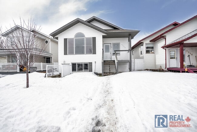 7322 Kateri Dr in Grande Prairie, AB - Building Photo - Building Photo