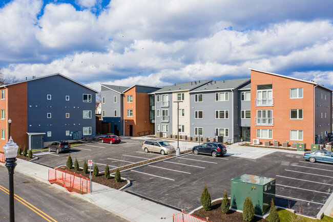 Mellon’s Orchard South in Pittsburgh, PA - Building Photo - Building Photo