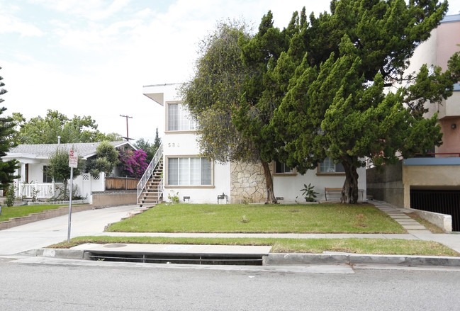 535 Fischer St in Glendale, CA - Foto de edificio - Building Photo