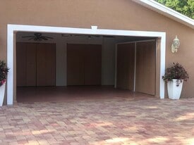 6412 Windwood Ct in Tampa, FL - Building Photo
