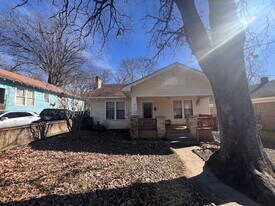 2113 S Maple St in Little Rock, AR - Building Photo