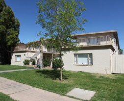 Georgia Arms in Phoenix, AZ - Building Photo