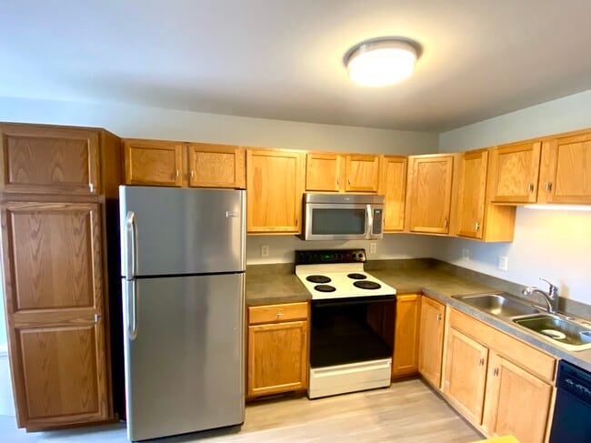 property at 24 Sandstone Ct