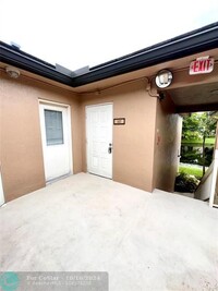 9955 Westview Dr in Coral Springs, FL - Building Photo - Building Photo