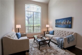 10216 Open Gate Dr in Austin, TX - Building Photo - Building Photo