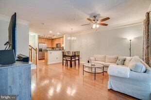 2291 Kew Gardens Dr in Woodbridge, VA - Building Photo