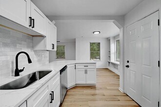 2305 Longview St in Austin, TX - Building Photo - Building Photo