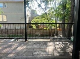 5110 Academy St in Houston, TX - Building Photo