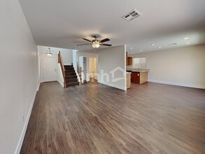 7960 Capistrano Valley Ave in Las Vegas, NV - Foto de edificio - Building Photo