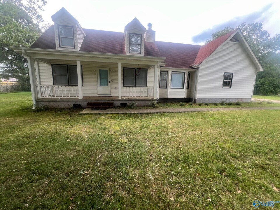 106 January Blvd in Huntsville, AL - Building Photo