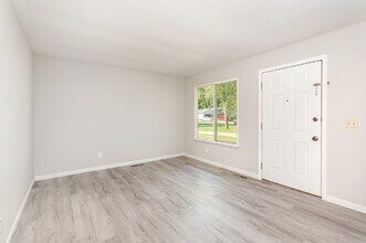 3419 Henry St in Midland, MI - Building Photo - Building Photo