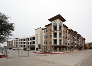 Ravello Stonebriar in Frisco, TX - Foto de edificio - Building Photo