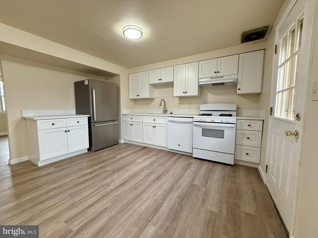 2008 Ewald Ave in Dundalk, MD - Building Photo - Building Photo